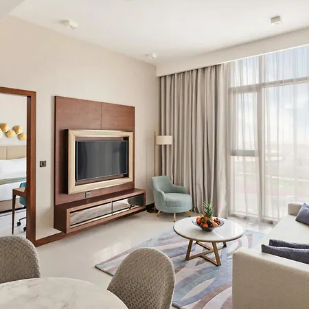 Holiday Inn Dubai Al-Maktoum Airport By Ihg-3